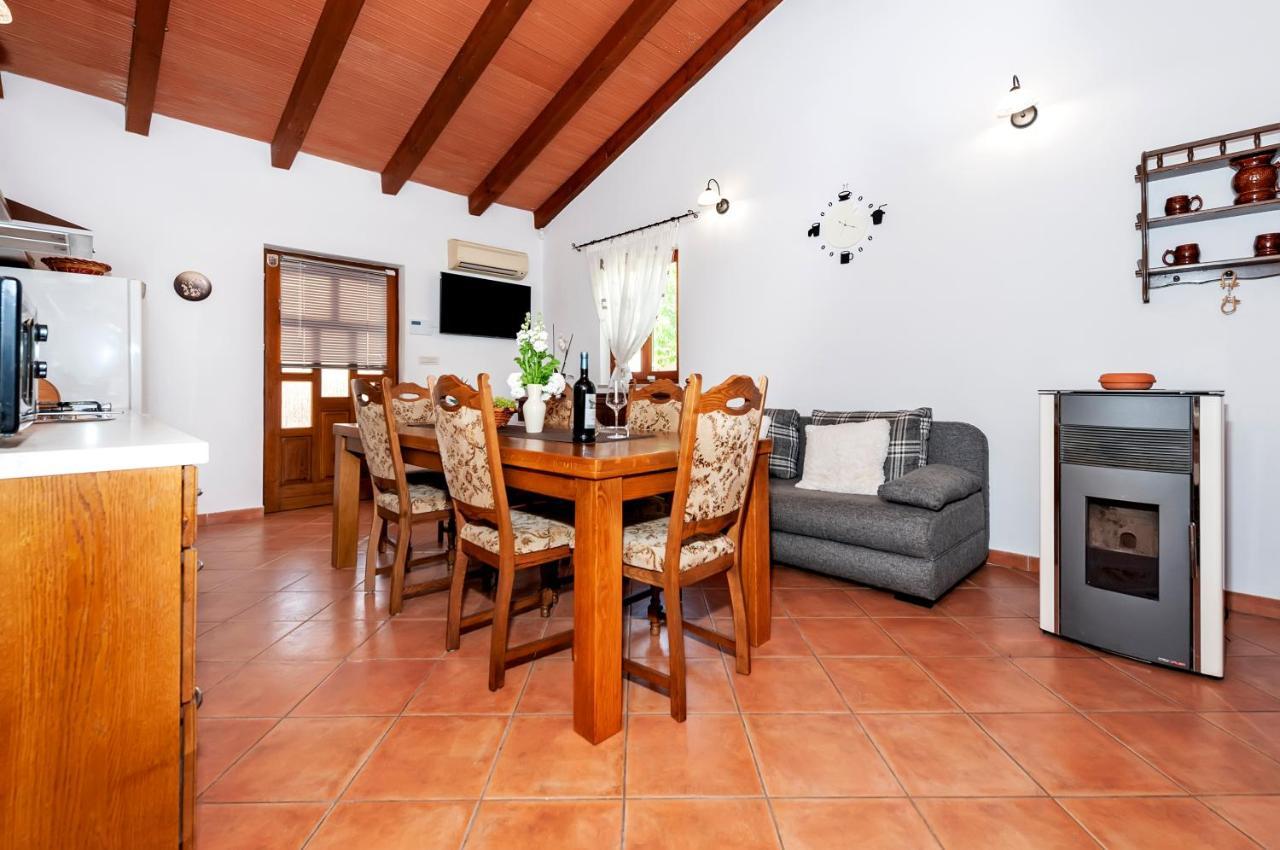 House Ulika Appartement Bale Buitenkant foto