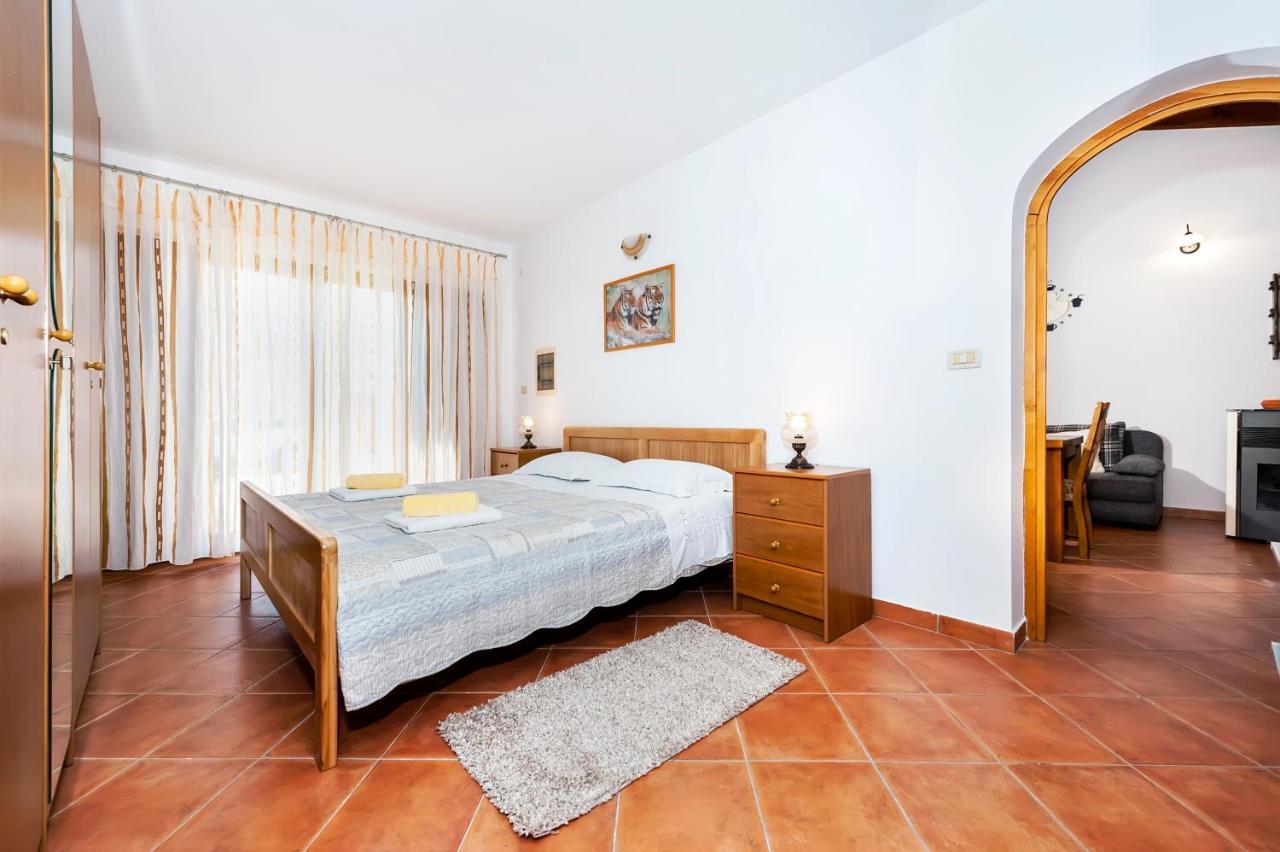 House Ulika Appartement Bale Buitenkant foto